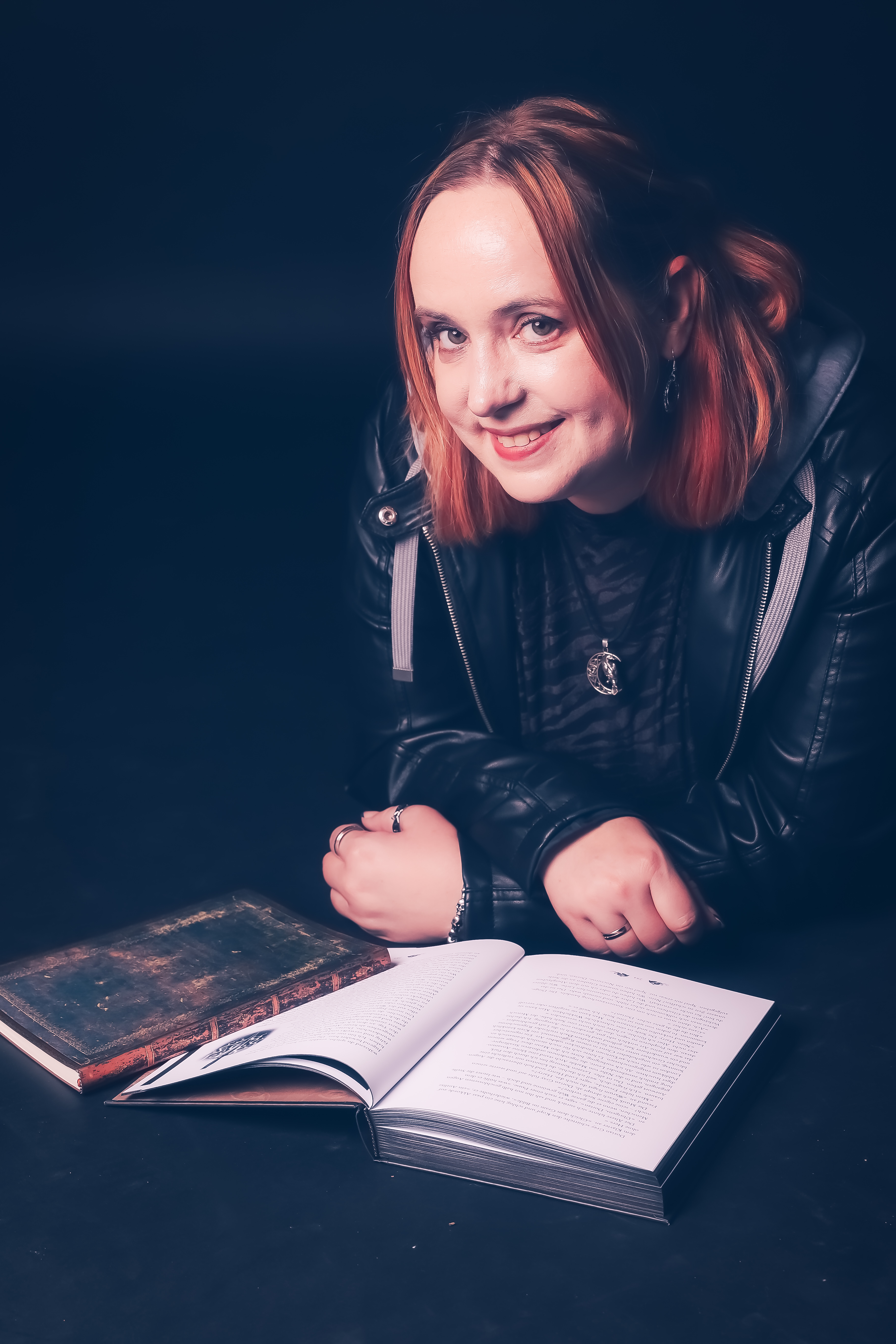 Robyn J. Ashton als Autorin